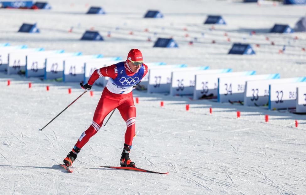 Лыжник Большунов выиграл гонку преследования на финальном этапе Кубка России