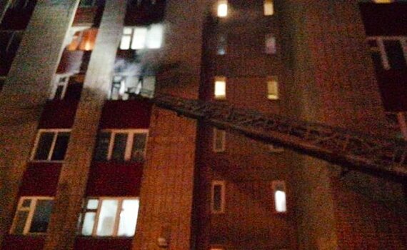 В результате ночного пожара в Нижнекамске госпитализированы два человека