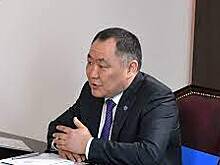 Зампред Госдумы показал на видео навыки владения нунчаками