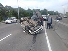 Во Владивостоке за одни сутки перевернулись два автомобиля