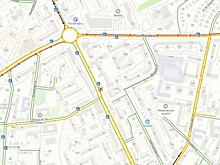 В Калининграде столкнувшиеся автобус и легковушка парализовали движение трёх троллейбусов