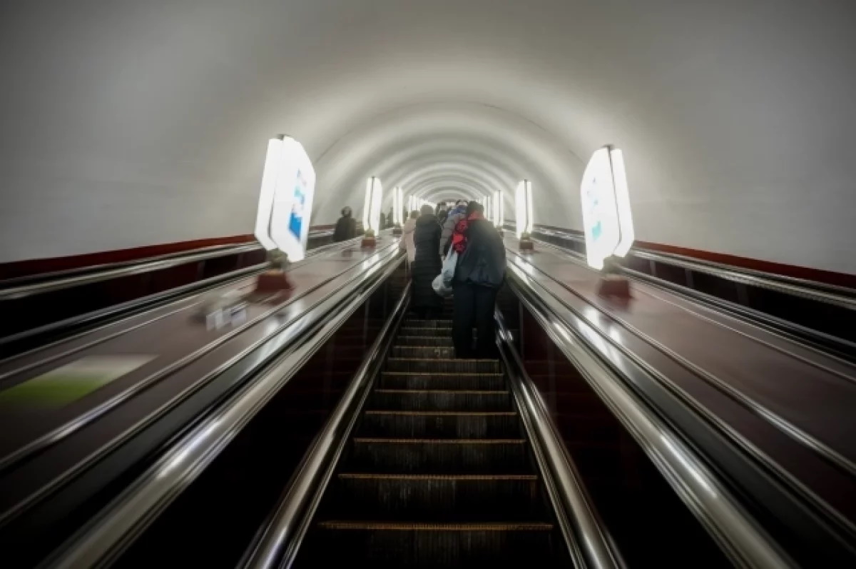 В холодном и обесточенном Киеве начались проблемы с движением метро