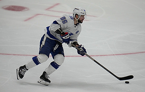 Нападающий "Тампы" Кучеров первым в сезоне НХЛ набрал 50 очков