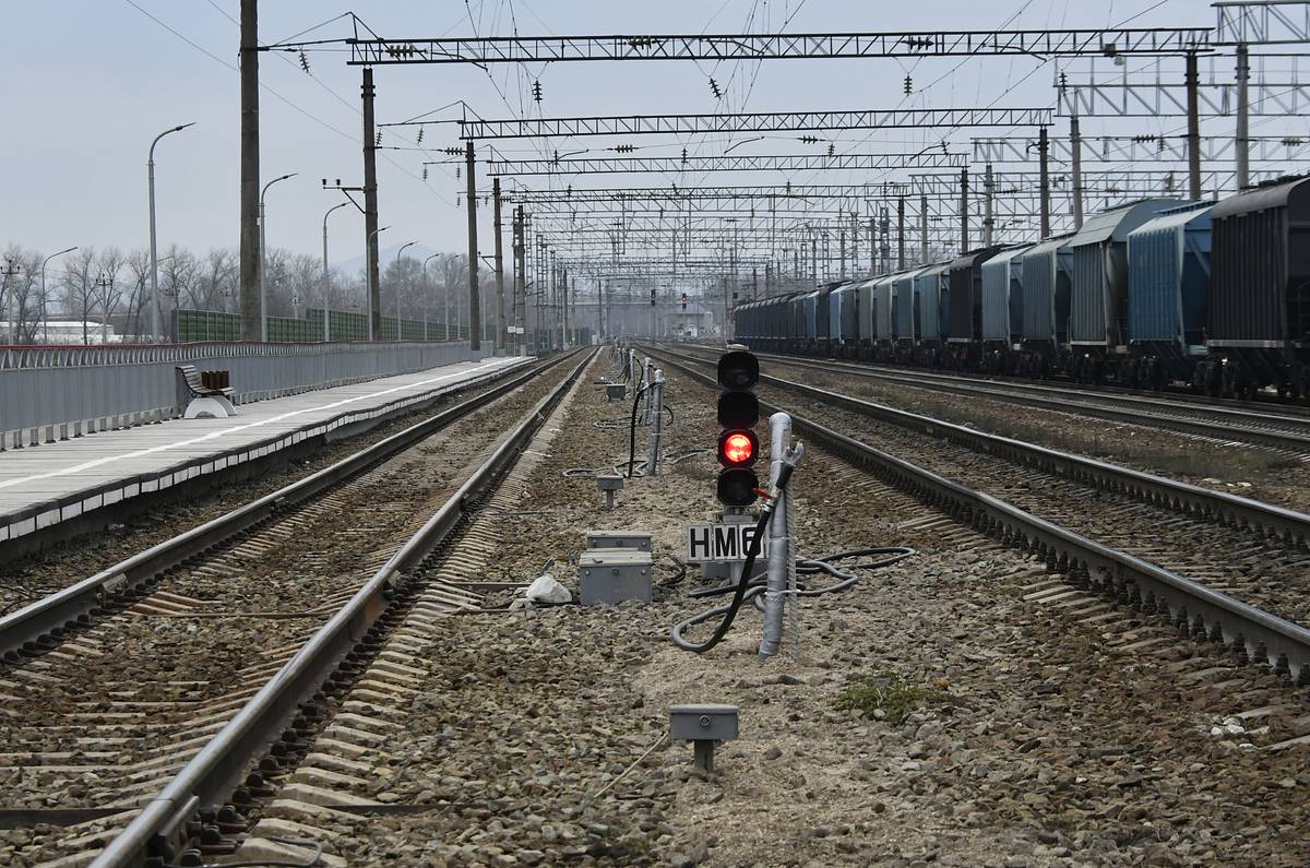 Неизвестные попытались поджечь оборудование на российской железной дороге