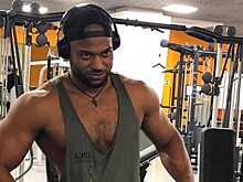 "Пара!": темнокожий жеребец публично облизал ведущую шоу "Дом-2"