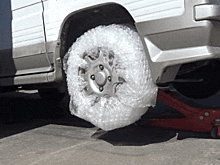 Умельцы сделали «расслабляющее» колесо из пузырчатой пленки