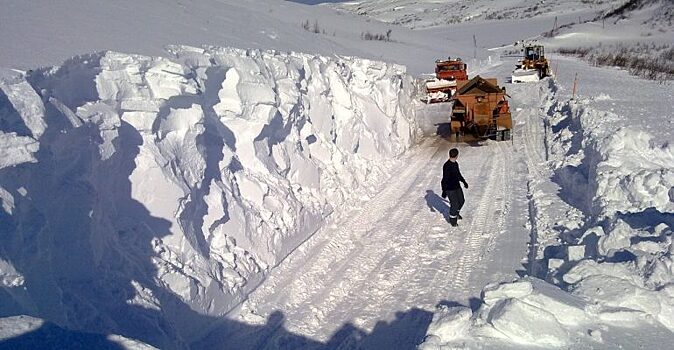 В Мурманской области из-за снежного шторма перекрыли свыше 300 км дорог