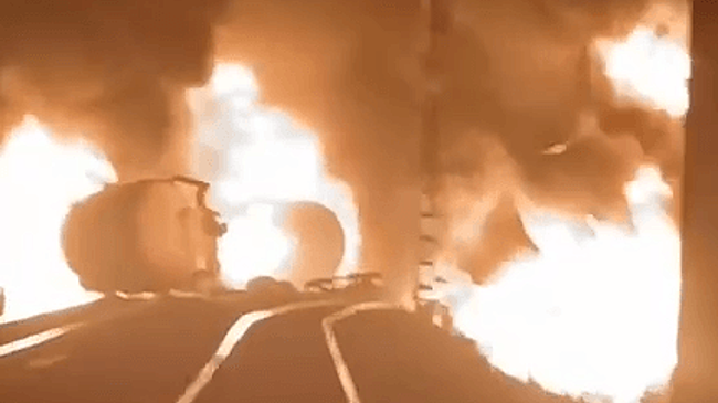 Горящие цистерны застопорили движение по СвЖД между Пермью и Екатеринбургом