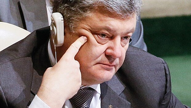 К резиденции Порошенко пригнали военную технику