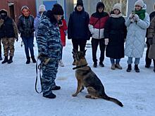 Студентов Уральского аграрного университета познакомили с полицейскими овчарками
