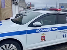 В Якутии полицейские вынесли мужчину из горящего гаража