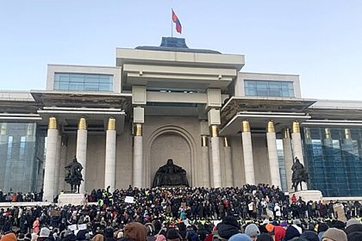 В столице Монголии возобновились протесты