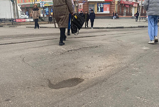 Опять провал: кто виноват в появлении ям на амурских дорогах?