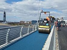 В Петербурге открыли пешеходный Яхтенный мост