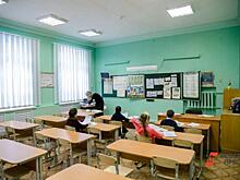 В Югре оскандалившегося директора школы уволили из-за обвинения в поборах