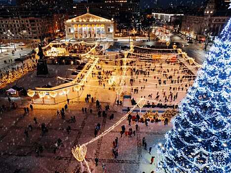 Воронежцев поздравили новогодними праздниками губернатор и мэр