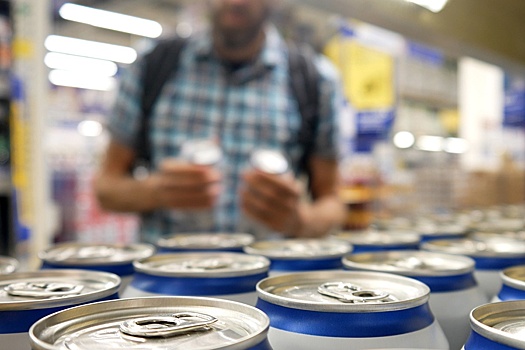 Депутаты предложили запретить рекламу энергетических напитков