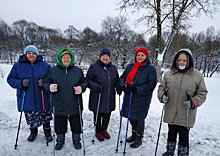 Жители Роговского приняли участие в тренировке по скандинавской ходьбе