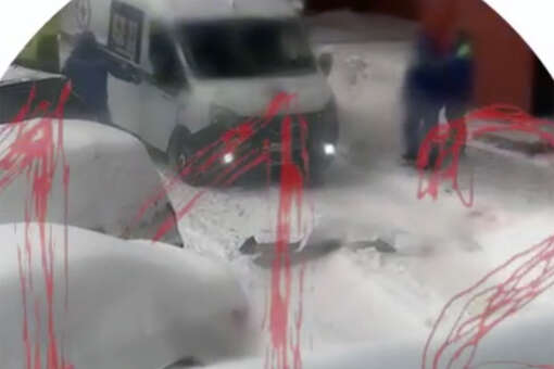 112: в Сергиевом Посаде мужчина убил жену, изрезал другую женщину и выпал в окно