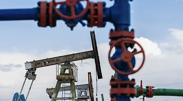 Названы риски для России из-за нефти по 50 долларов за баррель