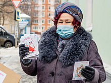 #открыткаждому. Волонтёры передали одиноким рязанским пенсионерам поздравления с Новым годом