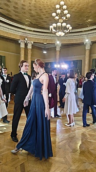 Помнит мир спасенный: В Москве прошел Голицынский студенческий бал