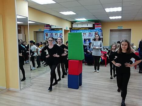 Праздник «А, ну-ка, девочки!» провели в Малом Коптевском