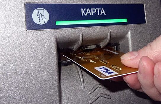 В Екатеринбурге солдат украл у сослуживца банковскую карту