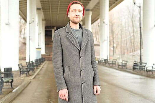 На заштопанном асфальте танцуют малышки-медузы