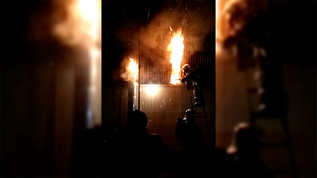 В кафе на юге Москвы вспыхнул пожар: видео