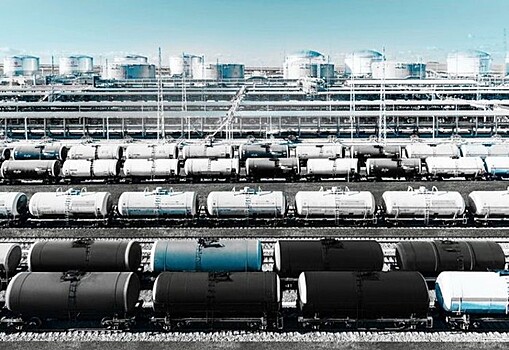 Экспортная пошлина на нефть в РФ с 1 сентября понизится до $130 за тонну