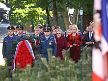 Матвиенко почтила память защитников Великого Новгорода