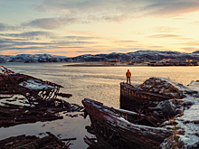 Что не так с загадочным кладбищем кораблей в Териберке