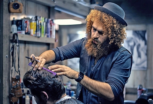 Парикмахер Сергей Суханов: «Хочешь поменяться? Начни с прически»