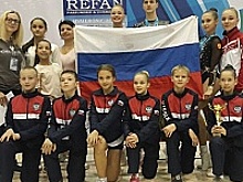 Юные зеленоградцы заняли три призовых места на соревнованиях по аэробной гимнастике в Болгарии