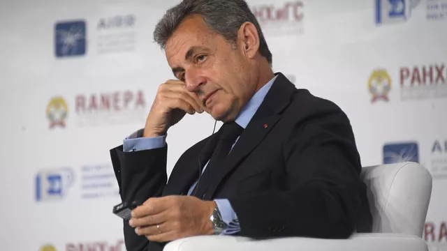 Саркози назвал правильным решение Макрона проводить переговоры с Путиным