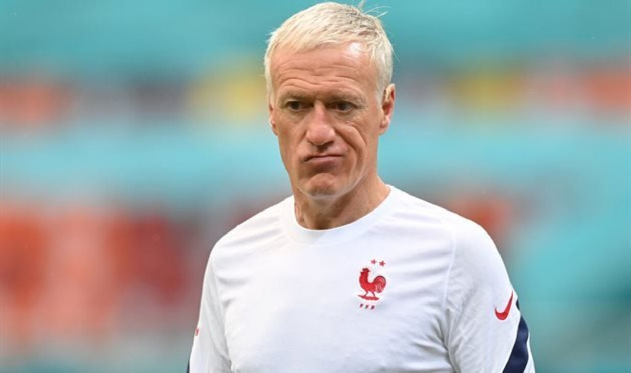 Дешам дидье и зидан в 1998 чемпион. Дидье дешам в 1998 году. Дидье дешам в молодости. Дидье дешам в молодости. Дидье дешам.