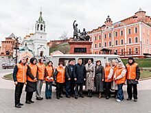 Волонтеры из Нижегородской области передали внедорожник и груз для СВО