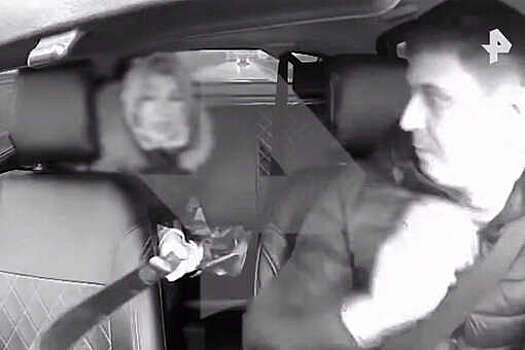 В Самарской области женщина с ножом набросилась на таксиста и попала на видео