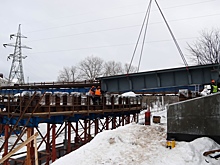 В Калуге начался монтаж пролетов «Синих мостов»