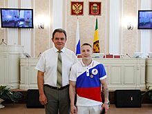 Валерий Лидин вручил Денису Аблязину Почетный знак пензенского ЗакСобра