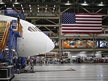 Акции Amazon и Boeing подешевели на торгах до открытия рынка