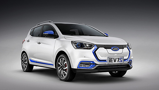 До РФ добрался новый электрокар из Китая JAC iEV7S