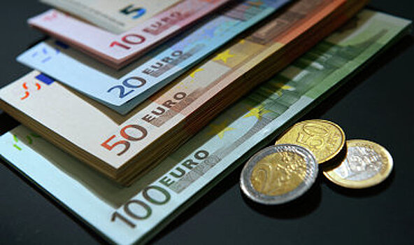 ЕЦБ повысил прогноз роста экономики еврозоны на 2018 г до 2,4% с 2,3%