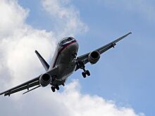 У Sukhoi Superjet 100 в полете треснуло стекло