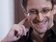 Почему бывший сотрудник ЦРУ и АНБ США Эдвард Сноуден попросил российское гражданство