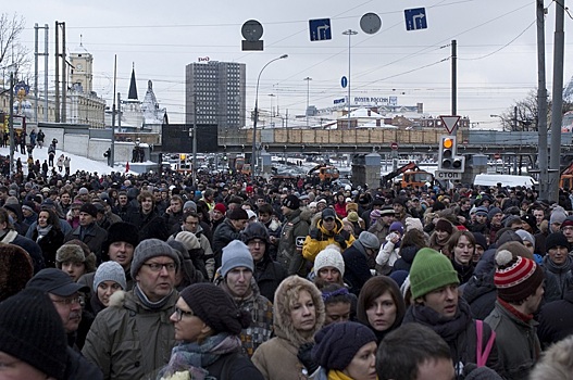 Минпросвещения попросило родителей не отпускать детей на митинги