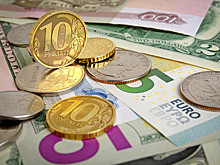 Повлияет ли упавший рубль на стоимость продуктов, автомобилей и лекарств?