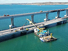 Первый пролет Крымского моста направили к месту монтажа