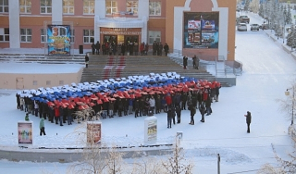 В Салехарде представили выставку «ПроГероев»